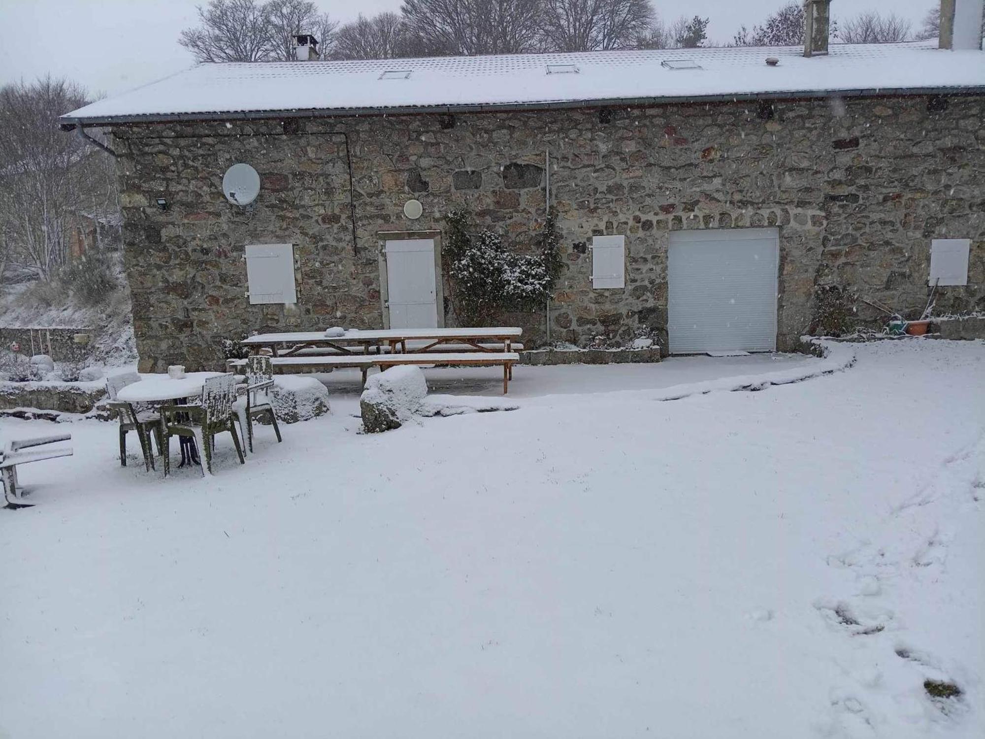 Gite De Groupe 160M2, 15P, Salle De Reception, Jardin, Terrasse Mazan-l'Abbaye المظهر الخارجي الصورة