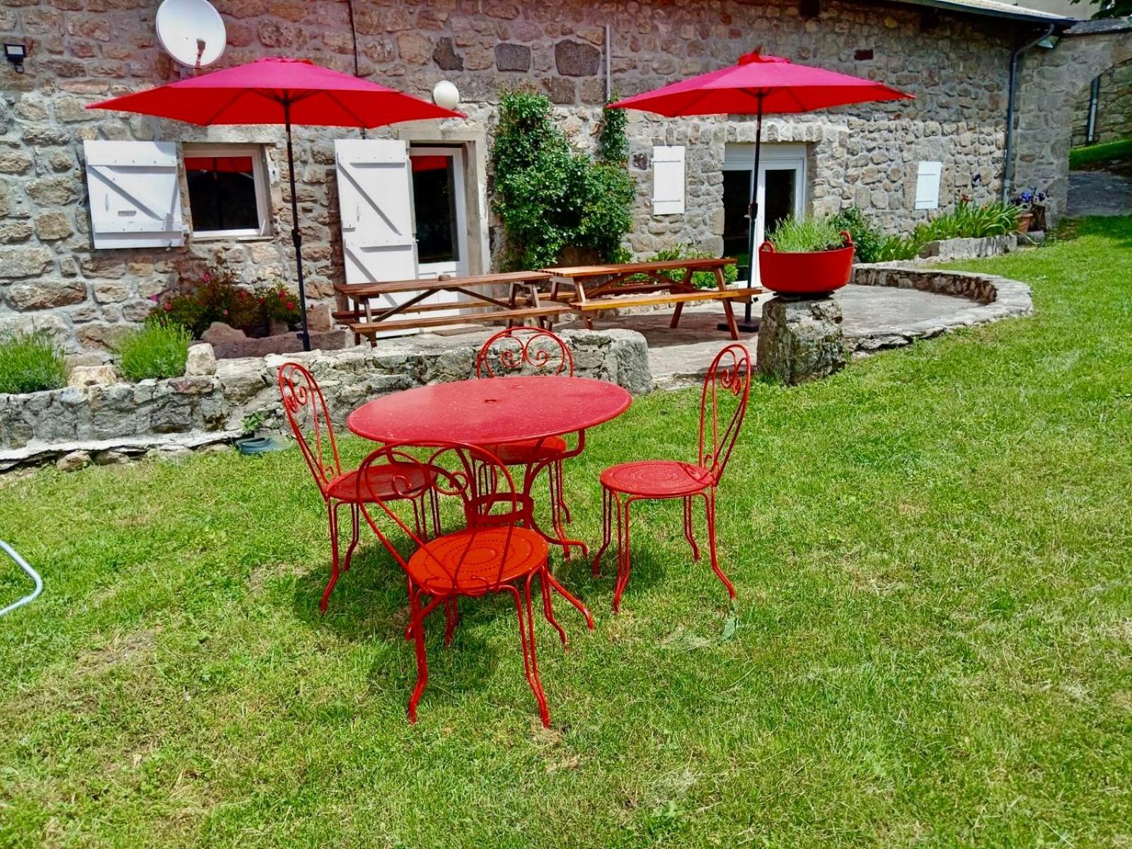 Gite De Groupe 160M2, 15P, Salle De Reception, Jardin, Terrasse Mazan-l'Abbaye المظهر الخارجي الصورة